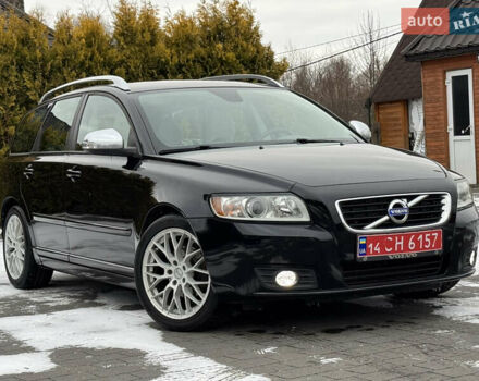 Чорний Вольво V50, об'ємом двигуна 1.6 л та пробігом 214 тис. км за 8590 $, фото 1 на Automoto.ua