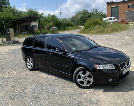 Черный Вольво В50, объемом двигателя 1.6 л и пробегом 307 тыс. км за 8200 $, фото 2 на Automoto.ua