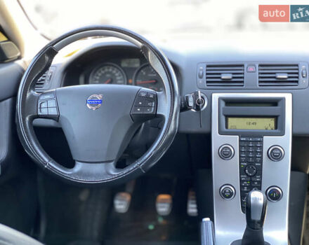 Черный Вольво В50, объемом двигателя 1.6 л и пробегом 197 тыс. км за 8200 $, фото 32 на Automoto.ua