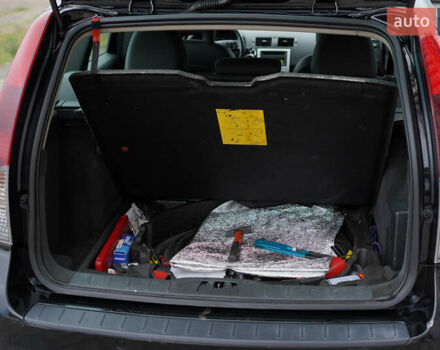 Черный Вольво В50, объемом двигателя 1.6 л и пробегом 316 тыс. км за 7299 $, фото 8 на Automoto.ua