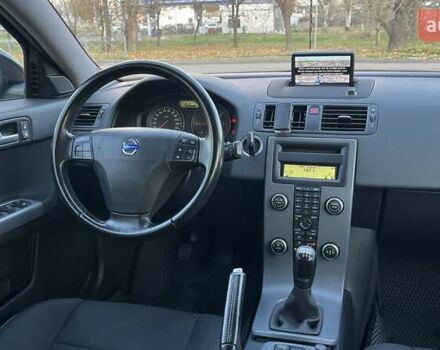 Черный Вольво В50, объемом двигателя 1.56 л и пробегом 243 тыс. км за 8200 $, фото 15 на Automoto.ua