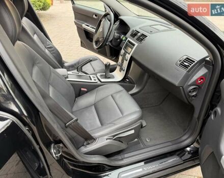 Черный Вольво В50, объемом двигателя 1.6 л и пробегом 226 тыс. км за 8290 $, фото 52 на Automoto.ua