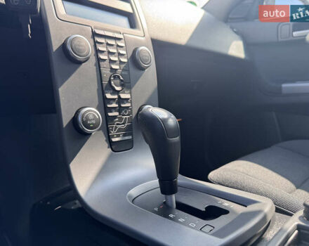 Черный Вольво В50, объемом двигателя 2 л и пробегом 210 тыс. км за 11000 $, фото 33 на Automoto.ua