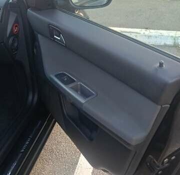 Черный Вольво В50, объемом двигателя 1.6 л и пробегом 282 тыс. км за 7500 $, фото 8 на Automoto.ua
