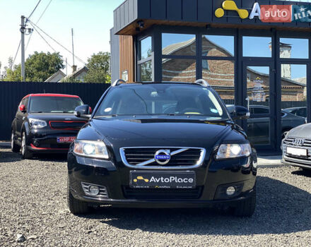 Черный Вольво В50, объемом двигателя 1.6 л и пробегом 197 тыс. км за 8200 $, фото 60 на Automoto.ua