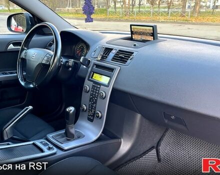 Черный Вольво В50, объемом двигателя 1.6 л и пробегом 243 тыс. км за 8200 $, фото 7 на Automoto.ua