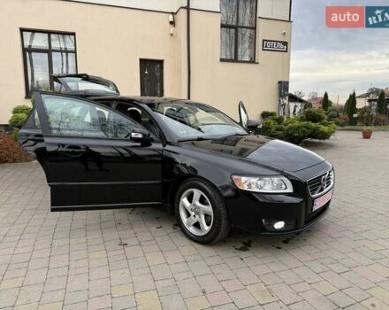 Черный Вольво В50, объемом двигателя 1.6 л и пробегом 226 тыс. км за 8290 $, фото 33 на Automoto.ua