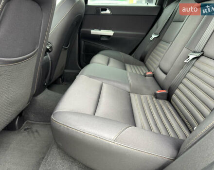 Черный Вольво В50, объемом двигателя 2 л и пробегом 213 тыс. км за 11000 $, фото 30 на Automoto.ua