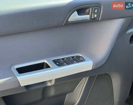 Чорний Вольво V50, об'ємом двигуна 2 л та пробігом 246 тис. км за 7590 $, фото 9 на Automoto.ua