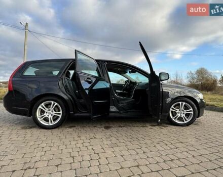 Черный Вольво В50, объемом двигателя 1.6 л и пробегом 215 тыс. км за 7600 $, фото 15 на Automoto.ua