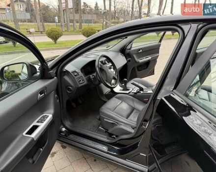 Черный Вольво В50, объемом двигателя 1.6 л и пробегом 226 тыс. км за 8290 $, фото 49 на Automoto.ua