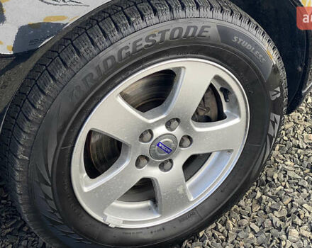 Черный Вольво В50, объемом двигателя 1.6 л и пробегом 197 тыс. км за 8200 $, фото 52 на Automoto.ua