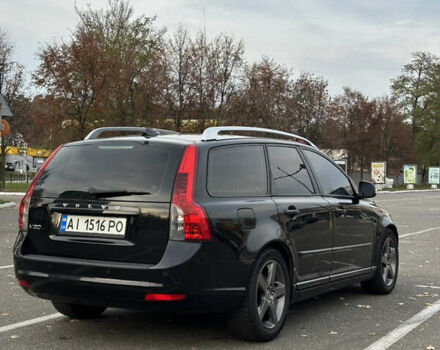 Черный Вольво В50, объемом двигателя 1.56 л и пробегом 229 тыс. км за 9999 $, фото 5 на Automoto.ua