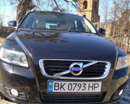 Черный Вольво В50, объемом двигателя 1.6 л и пробегом 186 тыс. км за 9000 $, фото 4 на Automoto.ua