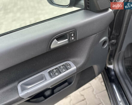 Черный Вольво В50, объемом двигателя 1.6 л и пробегом 219 тыс. км за 8300 $, фото 29 на Automoto.ua