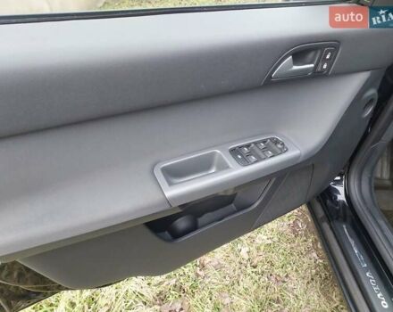 Чорний Вольво V50, об'ємом двигуна 1.6 л та пробігом 245 тис. км за 7500 $, фото 7 на Automoto.ua