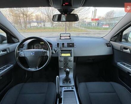 Черный Вольво В50, объемом двигателя 1.56 л и пробегом 243 тыс. км за 8200 $, фото 13 на Automoto.ua