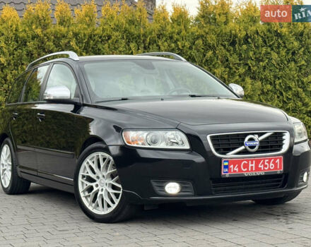 Чорний Вольво V50, об'ємом двигуна 1.6 л та пробігом 214 тис. км за 8999 $, фото 2 на Automoto.ua