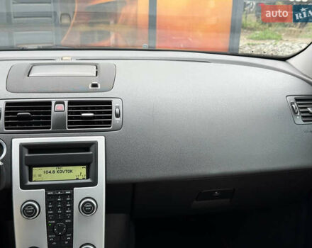 Вольво В50 2011 в Стрые на Automoto.ua Черный Вольво В50, объемом двигателя 1.6 л и пробегом 230 тыс. км за 8250 $, фото 48 на Automoto.ua