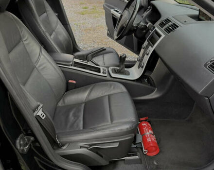 Вольво В50 2011 в Дрогобыче на Automoto.ua Черный Вольво В50, объемом двигателя 1.6 л и пробегом 166 тыс. км за 8999 $, фото 41 на Automoto.ua