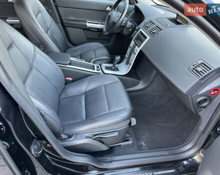 Чорний Вольво V50, об'ємом двигуна 2 л та пробігом 262 тис. км за 9850 $, фото 42 на Automoto.ua