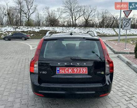 Черный Вольво В50, объемом двигателя 1.6 л и пробегом 219 тыс. км за 8300 $, фото 12 на Automoto.ua