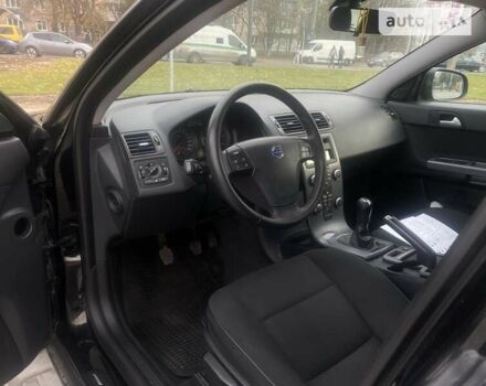 Черный Вольво В50, объемом двигателя 1.6 л и пробегом 180 тыс. км за 8700 $, фото 24 на Automoto.ua