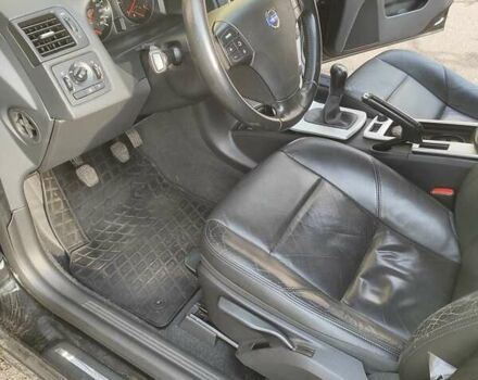 Черный Вольво В50, объемом двигателя 1.6 л и пробегом 201 тыс. км за 7500 $, фото 23 на Automoto.ua