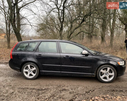 Черный Вольво В50, объемом двигателя 1.6 л и пробегом 270 тыс. км за 8500 $, фото 2 на Automoto.ua