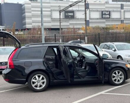 Черный Вольво В50, объемом двигателя 1.6 л и пробегом 266 тыс. км за 8900 $, фото 11 на Automoto.ua