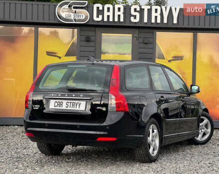 Черный Вольво В50, объемом двигателя 1.6 л и пробегом 226 тыс. км за 8600 $, фото 2 на Automoto.ua