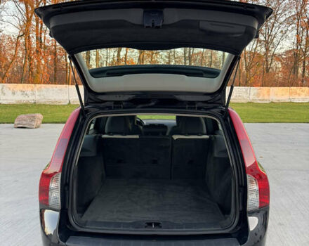 Черный Вольво В50, объемом двигателя 1.6 л и пробегом 235 тыс. км за 8850 $, фото 50 на Automoto.ua