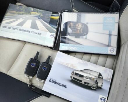 Черный Вольво В50, объемом двигателя 1.6 л и пробегом 255 тыс. км за 7400 $, фото 11 на Automoto.ua