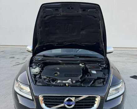 Черный Вольво В50, объемом двигателя 1.6 л и пробегом 235 тыс. км за 9350 $, фото 51 на Automoto.ua