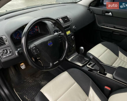 Черный Вольво В50, объемом двигателя 1.6 л и пробегом 235 тыс. км за 7999 $, фото 5 на Automoto.ua