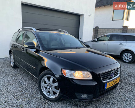 Черный Вольво В50, объемом двигателя 1.6 л и пробегом 252 тыс. км за 8200 $, фото 1 на Automoto.ua