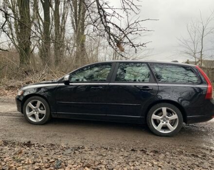 Черный Вольво В50, объемом двигателя 1.6 л и пробегом 270 тыс. км за 8500 $, фото 6 на Automoto.ua