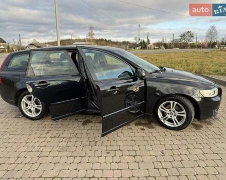 Черный Вольво В50, объемом двигателя 1.6 л и пробегом 215 тыс. км за 7600 $, фото 13 на Automoto.ua