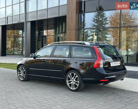 Чорний Вольво V50, об'ємом двигуна 2 л та пробігом 262 тис. км за 9850 $, фото 5 на Automoto.ua