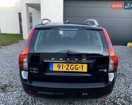 Черный Вольво В50, объемом двигателя 1.6 л и пробегом 252 тыс. км за 8200 $, фото 4 на Automoto.ua