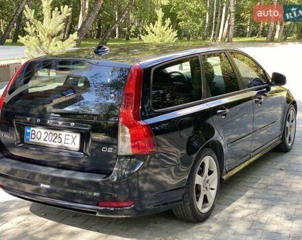 Черный Вольво В50, объемом двигателя 1.6 л и пробегом 235 тыс. км за 7800 $, фото 5 на Automoto.ua