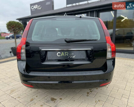 Черный Вольво В50, объемом двигателя 1.6 л и пробегом 244 тыс. км за 8300 $, фото 10 на Automoto.ua