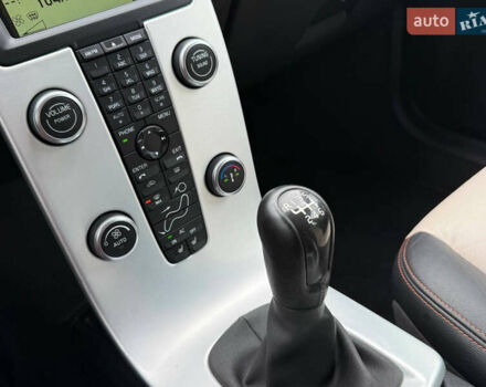 Черный Вольво В50, объемом двигателя 1.6 л и пробегом 230 тыс. км за 7999 $, фото 68 на Automoto.ua