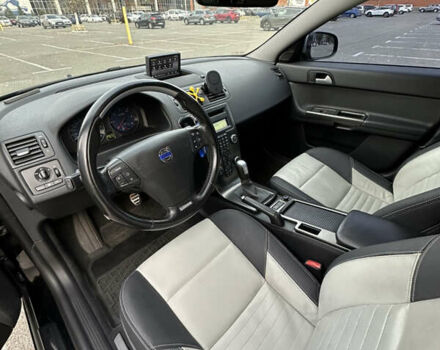 Черный Вольво В50, объемом двигателя 1.56 л и пробегом 229 тыс. км за 9999 $, фото 15 на Automoto.ua