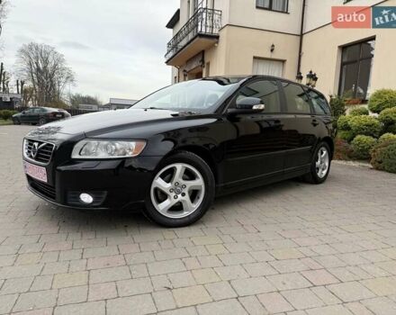 Черный Вольво В50, объемом двигателя 1.6 л и пробегом 226 тыс. км за 8290 $, фото 4 на Automoto.ua