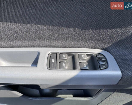 Черный Вольво В50, объемом двигателя 2 л и пробегом 210 тыс. км за 11000 $, фото 46 на Automoto.ua