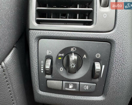 Черный Вольво В50, объемом двигателя 1.6 л и пробегом 226 тыс. км за 8600 $, фото 33 на Automoto.ua