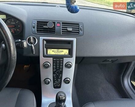 Черный Вольво В50, объемом двигателя 1.6 л и пробегом 232 тыс. км за 7600 $, фото 24 на Automoto.ua