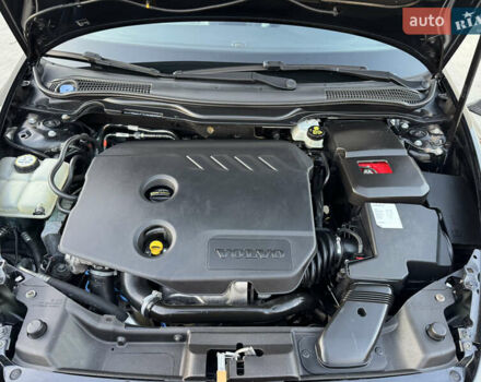 Черный Вольво В50, объемом двигателя 1.6 л и пробегом 235 тыс. км за 9350 $, фото 50 на Automoto.ua