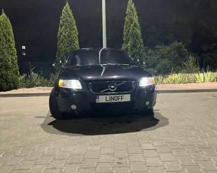 Черный Вольво В50, объемом двигателя 1.56 л и пробегом 293 тыс. км за 9300 $, фото 1 на Automoto.ua